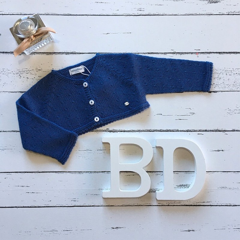 Rebeca corta con ochitos 8401